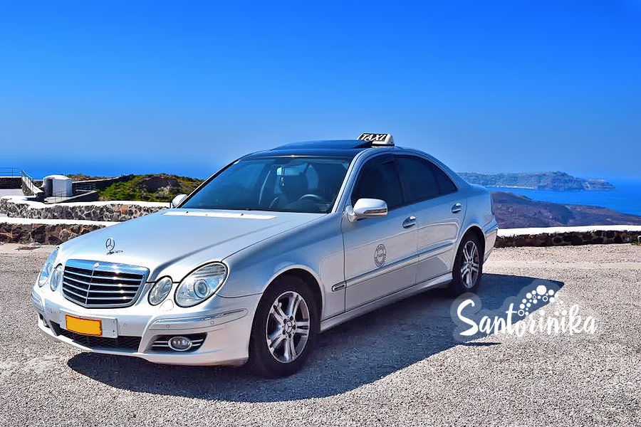 Taxi in Santorini: the legendary Mercedes of the nineties of the twentieth century