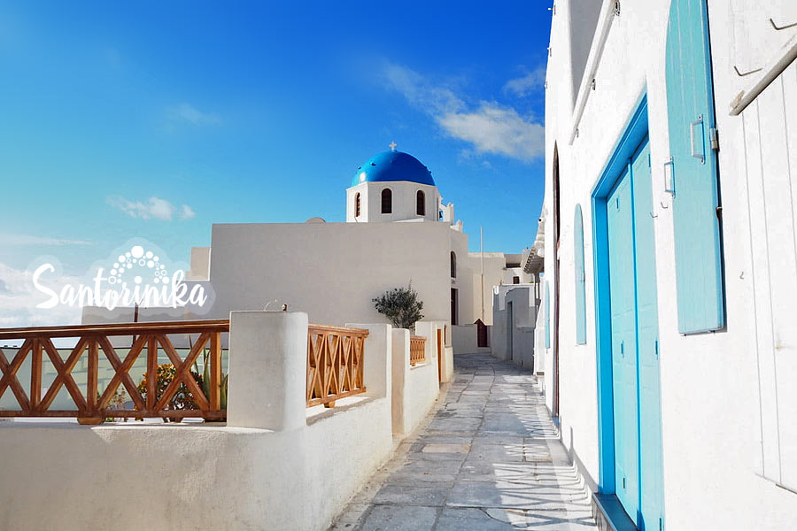 Winter in Santorini: there are such sunny days