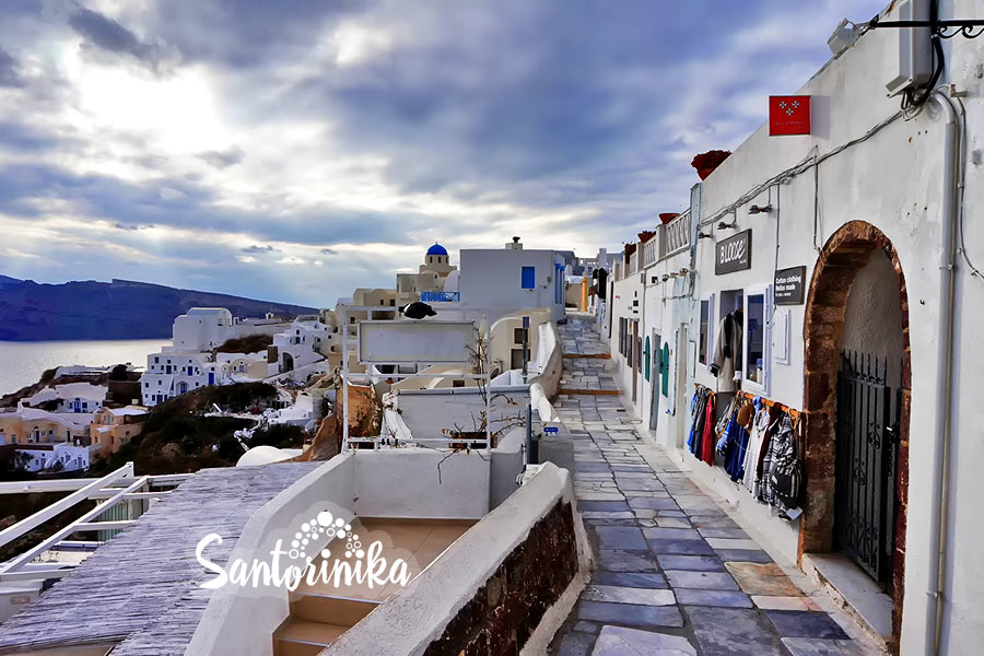 Winter in Santorini: gloomy weather on the island is not uncommon at all